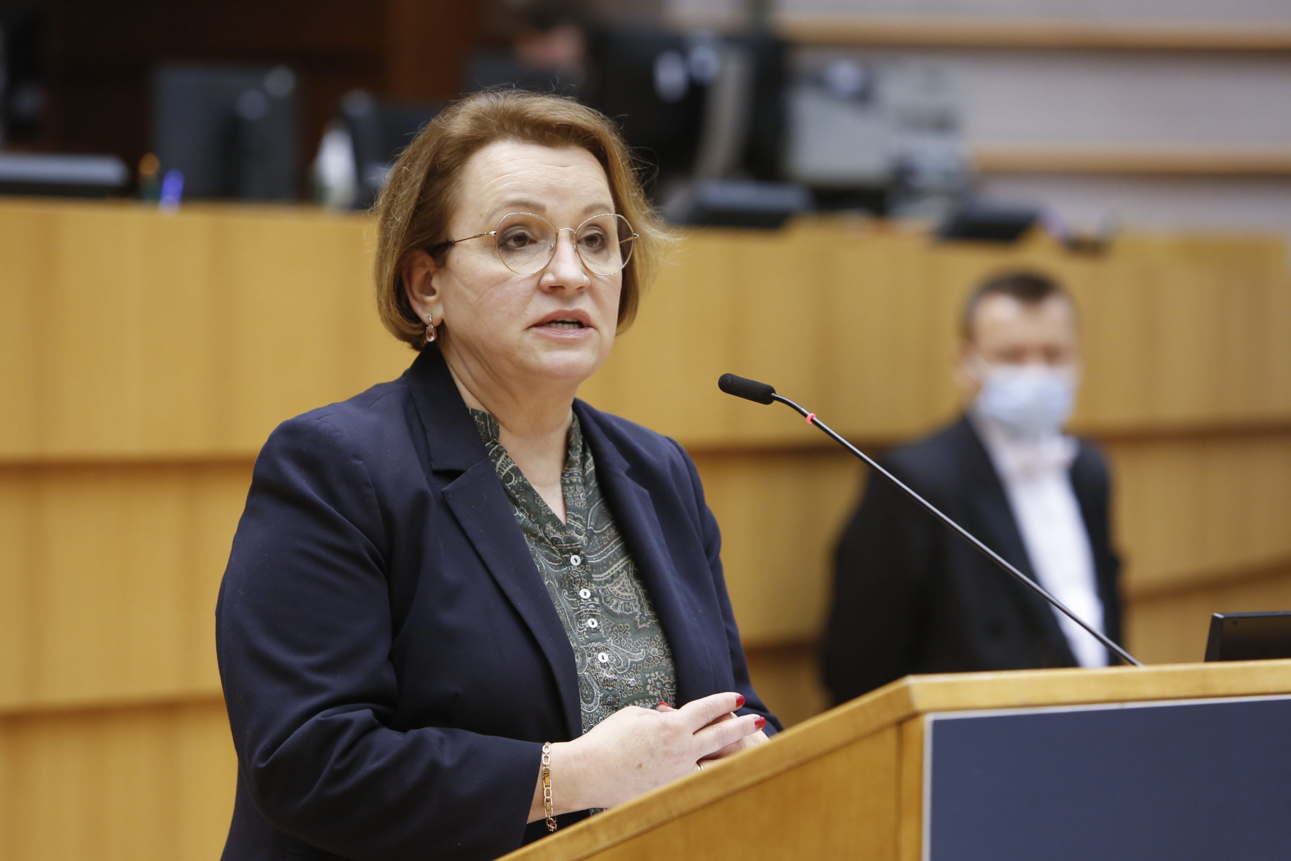 Zalewska: Chcemy przejrzystości w Europie, wykazu organizacji pozarządowych razem z fundatorami.