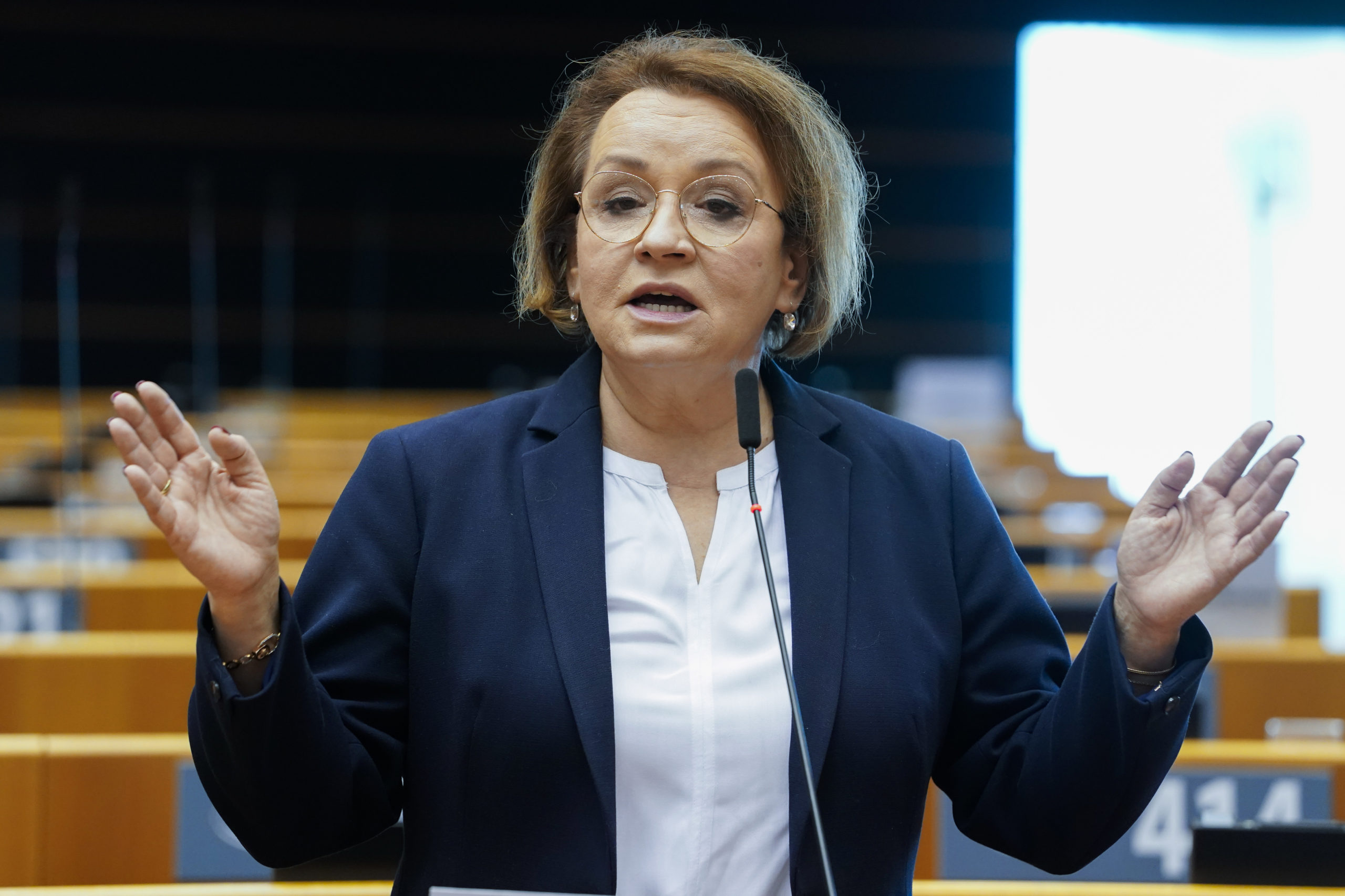 Zalewska wspólnie z europosłami z 5 grup w PE domaga się postawienia Putina przed Trybunałem w Hadze!