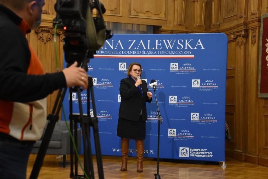 Anna Zalewska spotkała się z mieszkańcami Oleśnicy